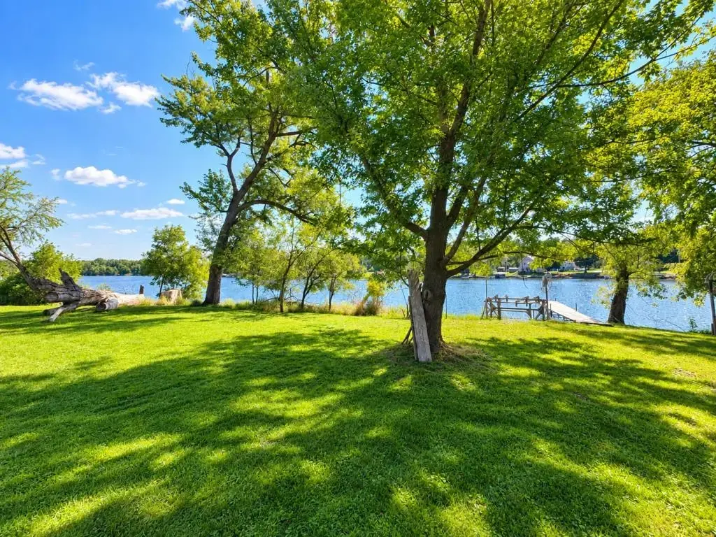 9470 N Rock River Drive, Fulton