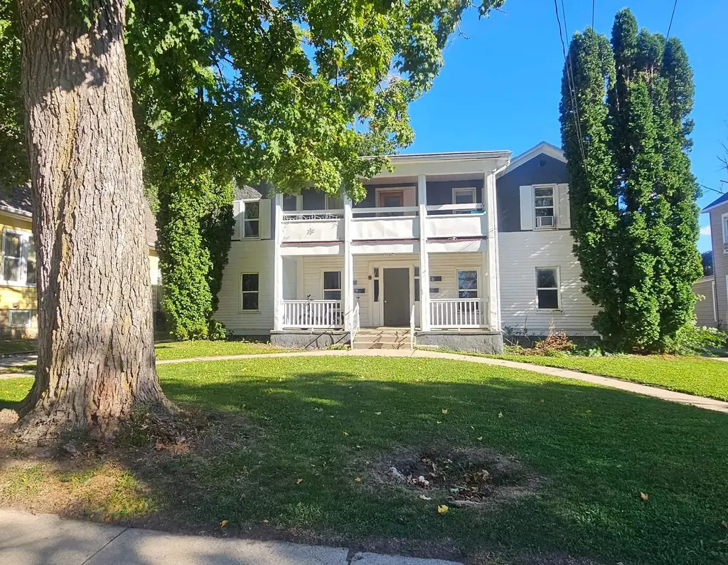 321 N Lincoln Avenue, Beaver Dam
