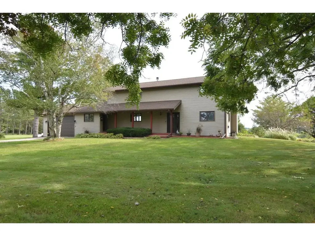 1890 County Road W, Christiana