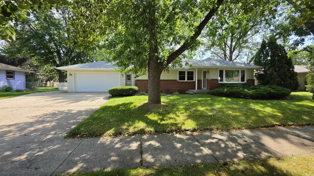 1213 Kellogg Avenue, Janesville