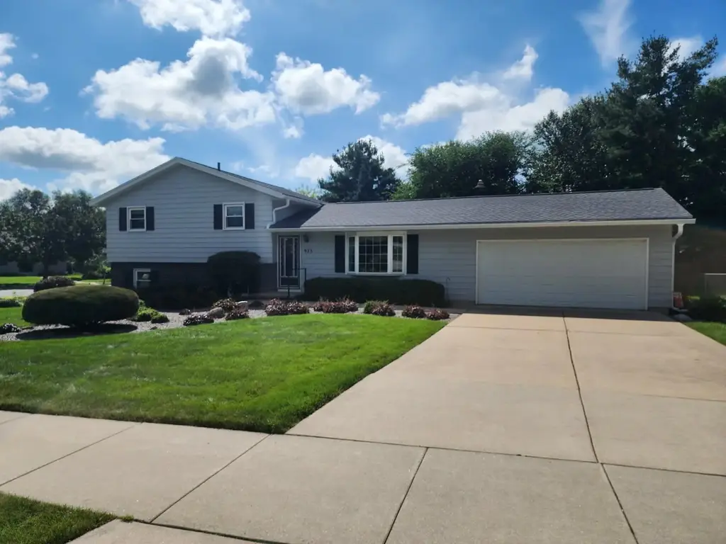 973 Harvest Lane, Sun Prairie