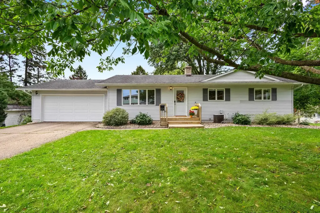510 Westlawn Circle, Verona