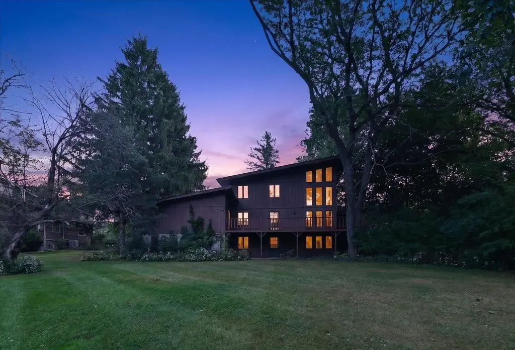 5519 Pheasant Hill Road, Monona