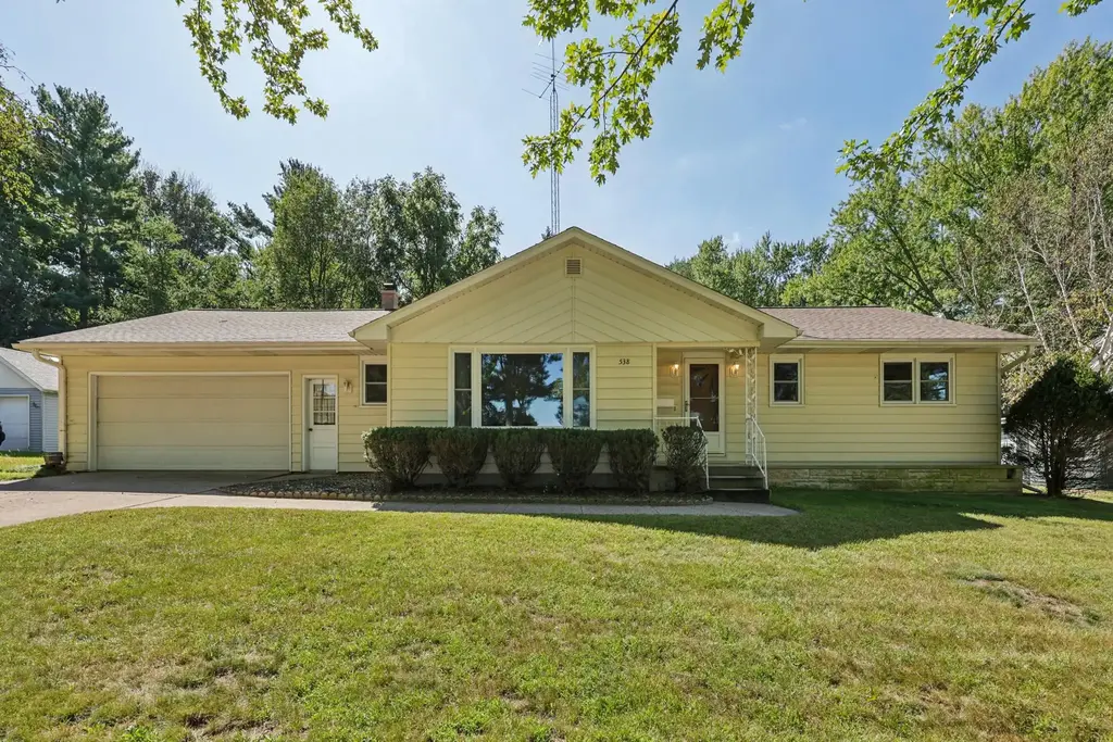 538 Mary Avenue, Reedsburg