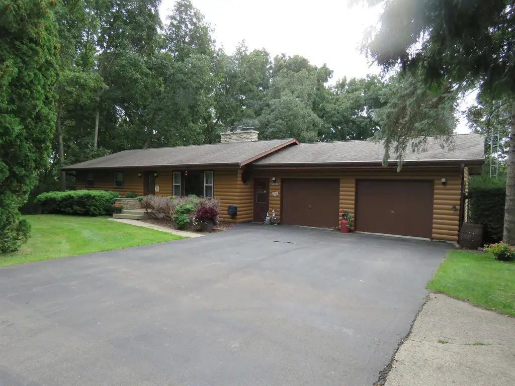 W10612 Hickory Lane, Westford