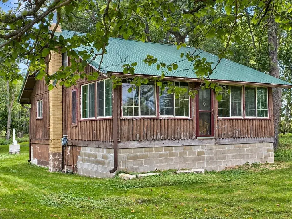 W7720 Lamp Road, Sumner