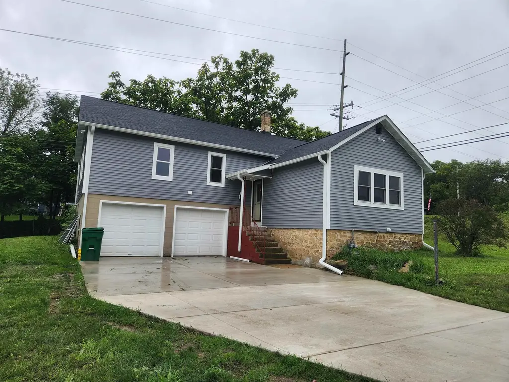 402 Lord Street, Edgerton