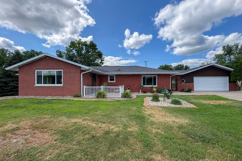 3972 Eagle Point Road, Jamestown