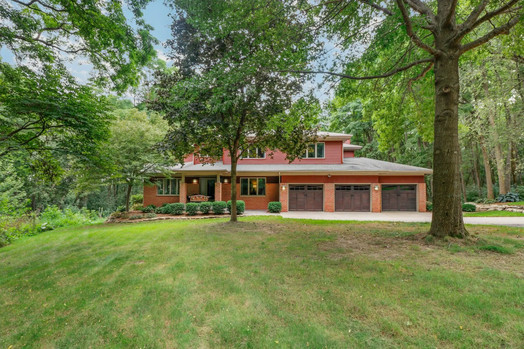 Photo of Listing #2032803
