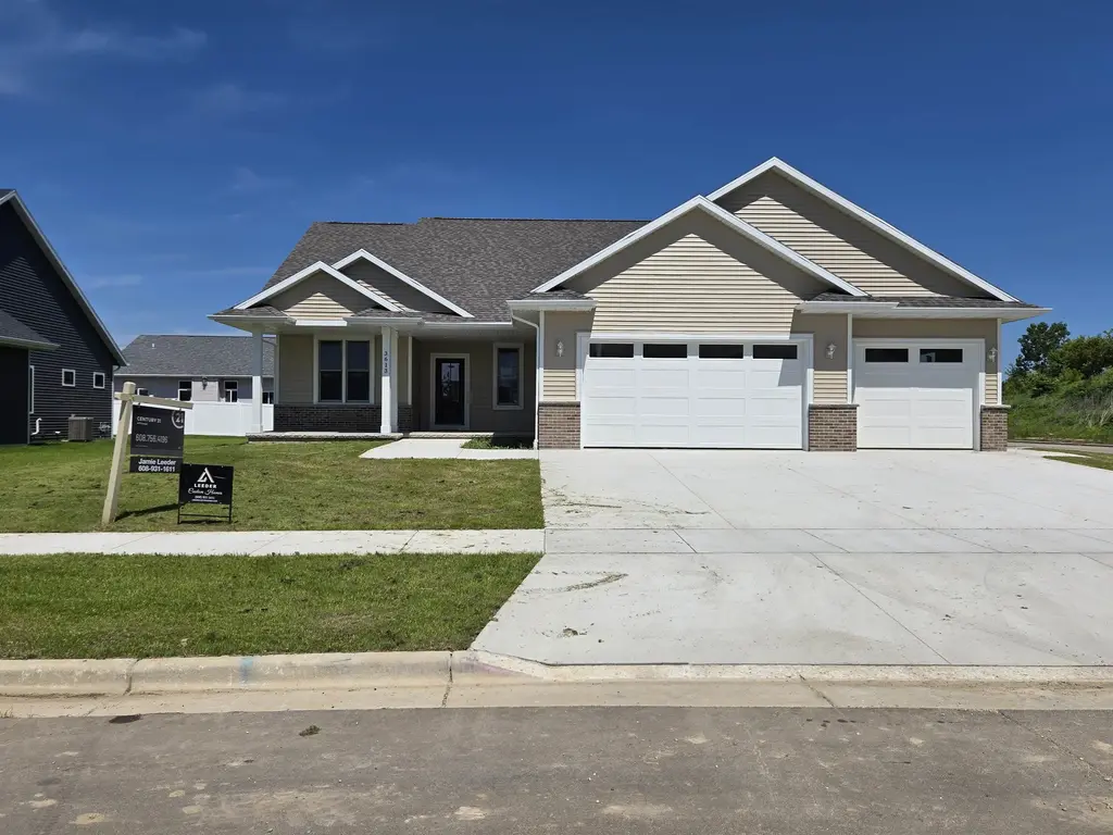 5465 Samuel Drive, Janesville