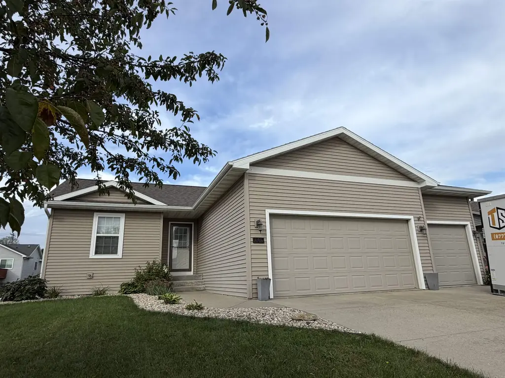 2102 Carl Avenue, Stoughton