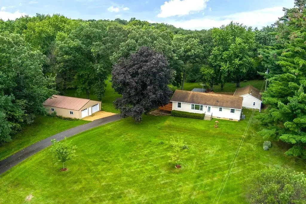 6133 River Road, Westport