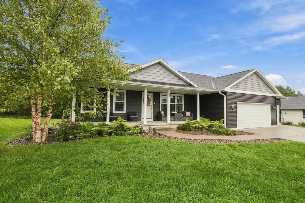 444 Fairfield Circle, Edgerton