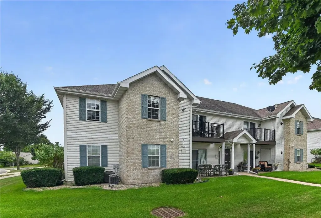 #3 - 6633 Reston Heights Drive, Madison