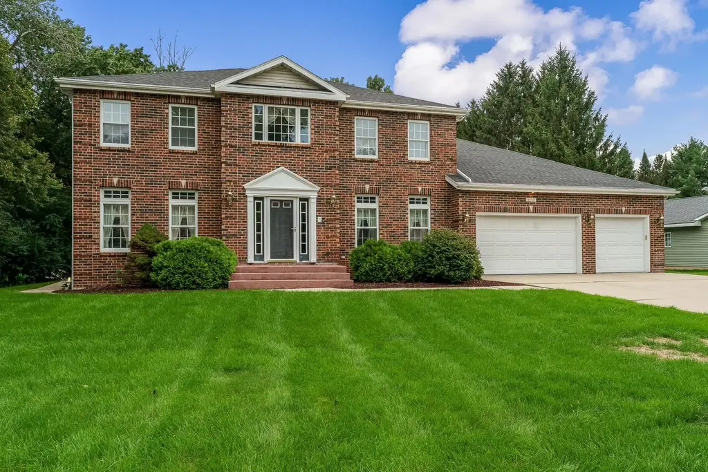 1650 Hemmingway Court, Janesville