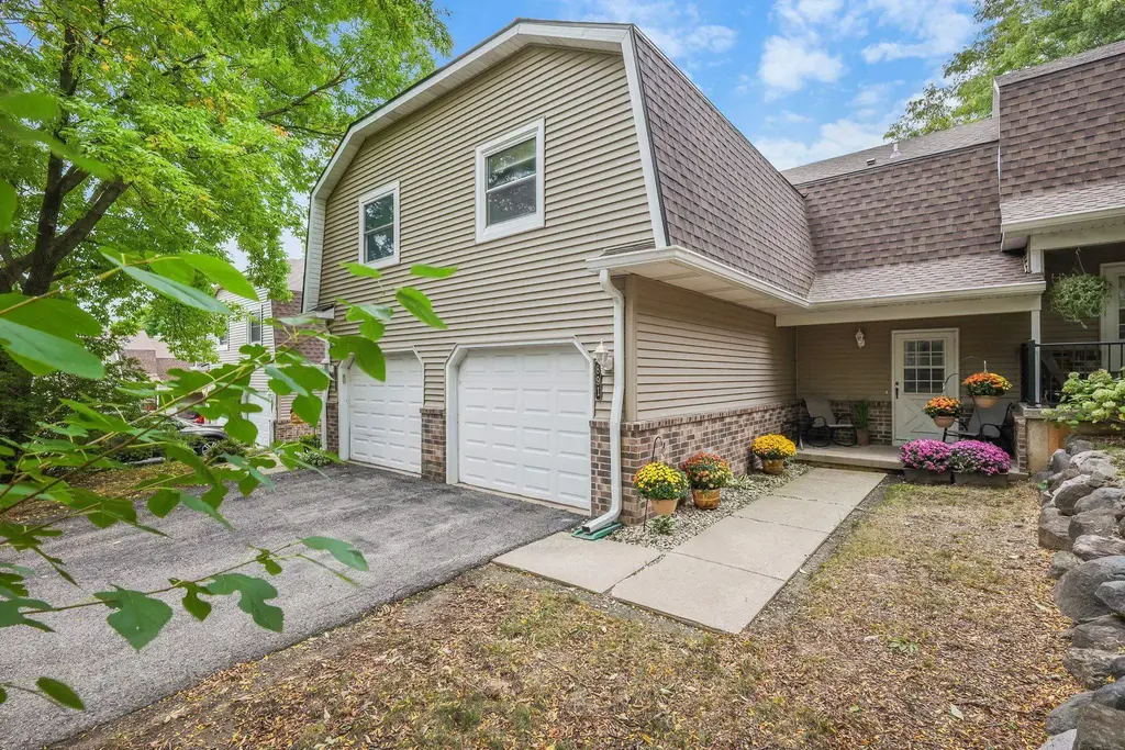 891 Hemlock Drive, Verona