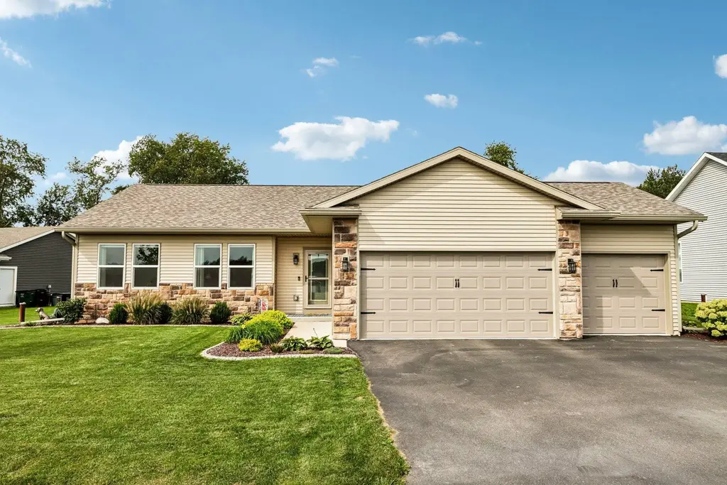 11311 N Ricky Road, Fulton