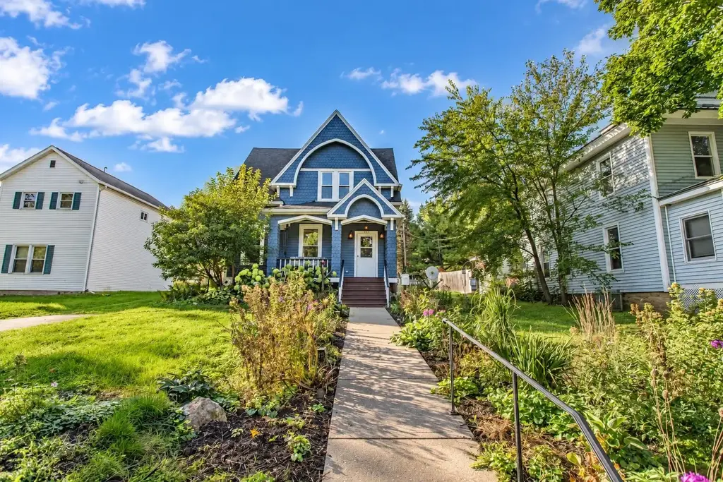 305 W Walnut Street, Dodgeville