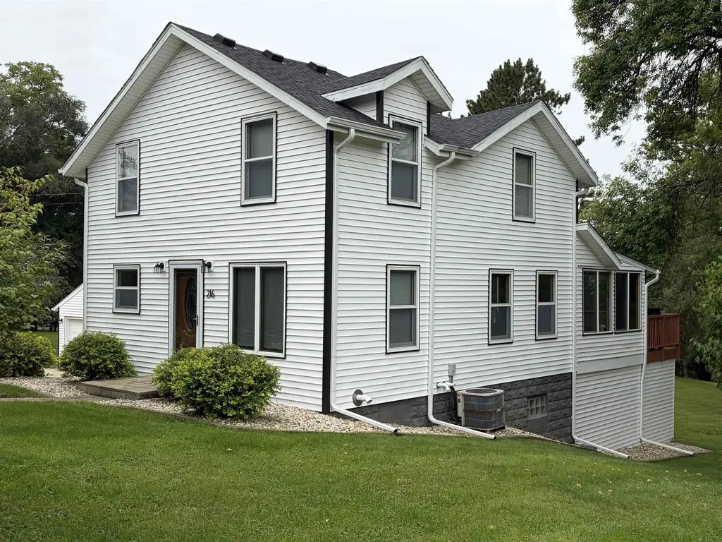 216 York Road, Edgerton