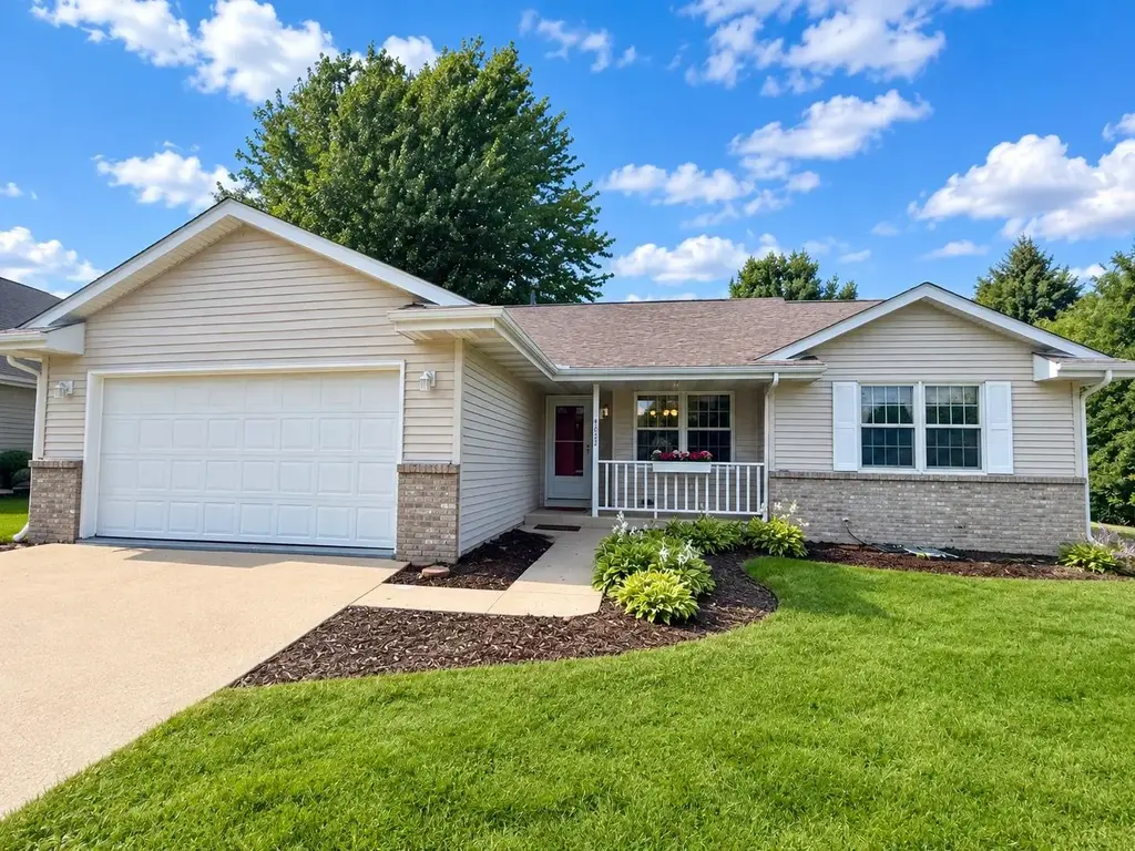 4333 Fieldcrest Drive, Janesville