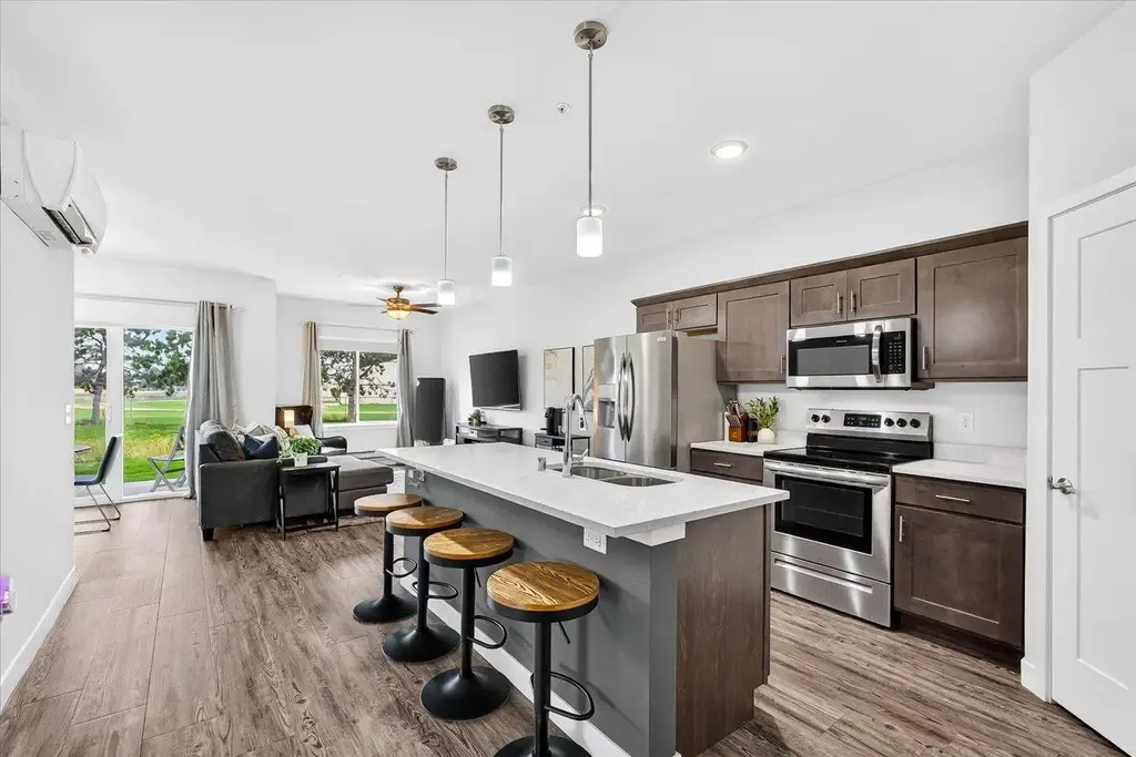 #105 - 4910 Innovation Drive, DeForest