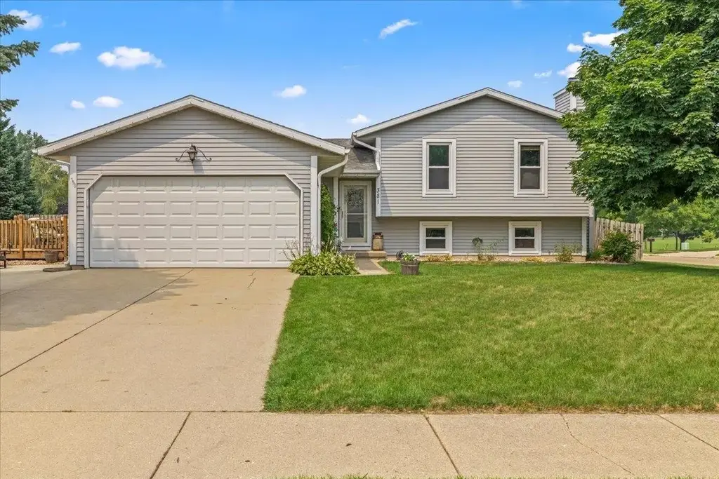 381 Cherry Wood Drive, Oregon