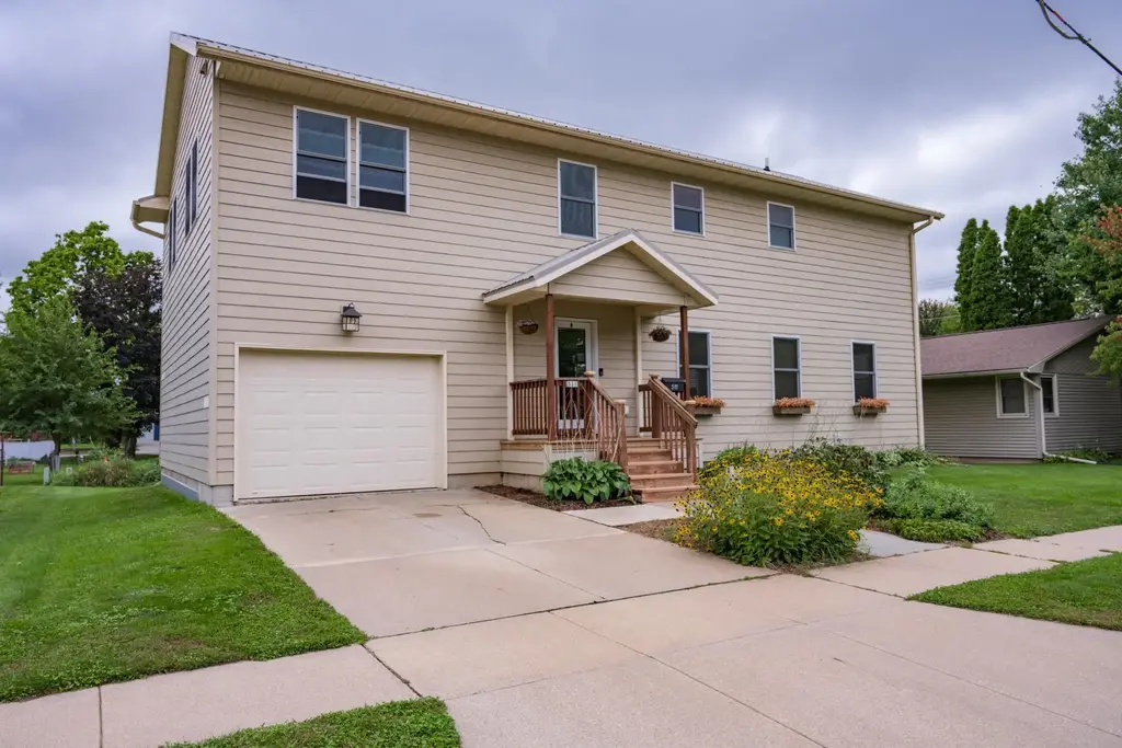511 W Pearl Street, New Lisbon