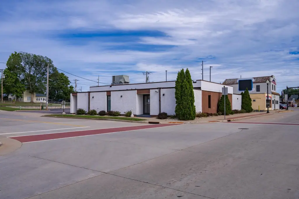 401 E State Street, Mauston