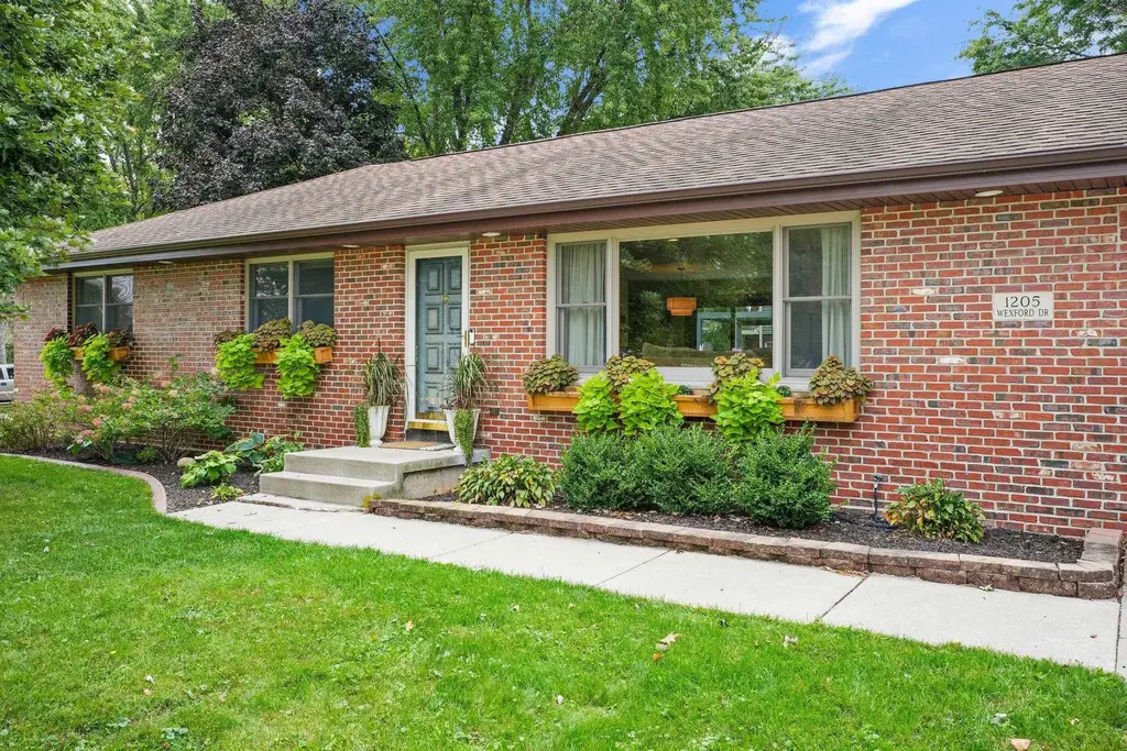 1205 Wexford Drive, Waunakee