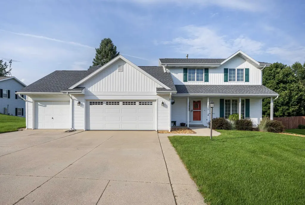 605 E Church Street, Orfordville