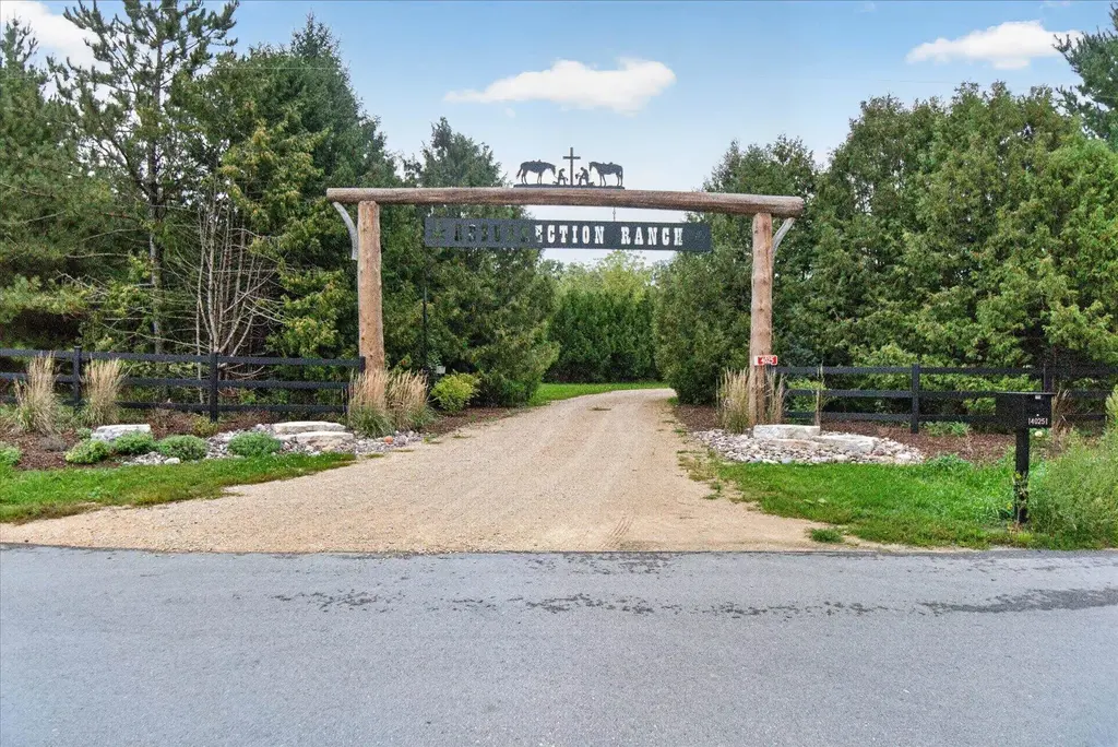 4025 S Bernstein Road, Spring Valley