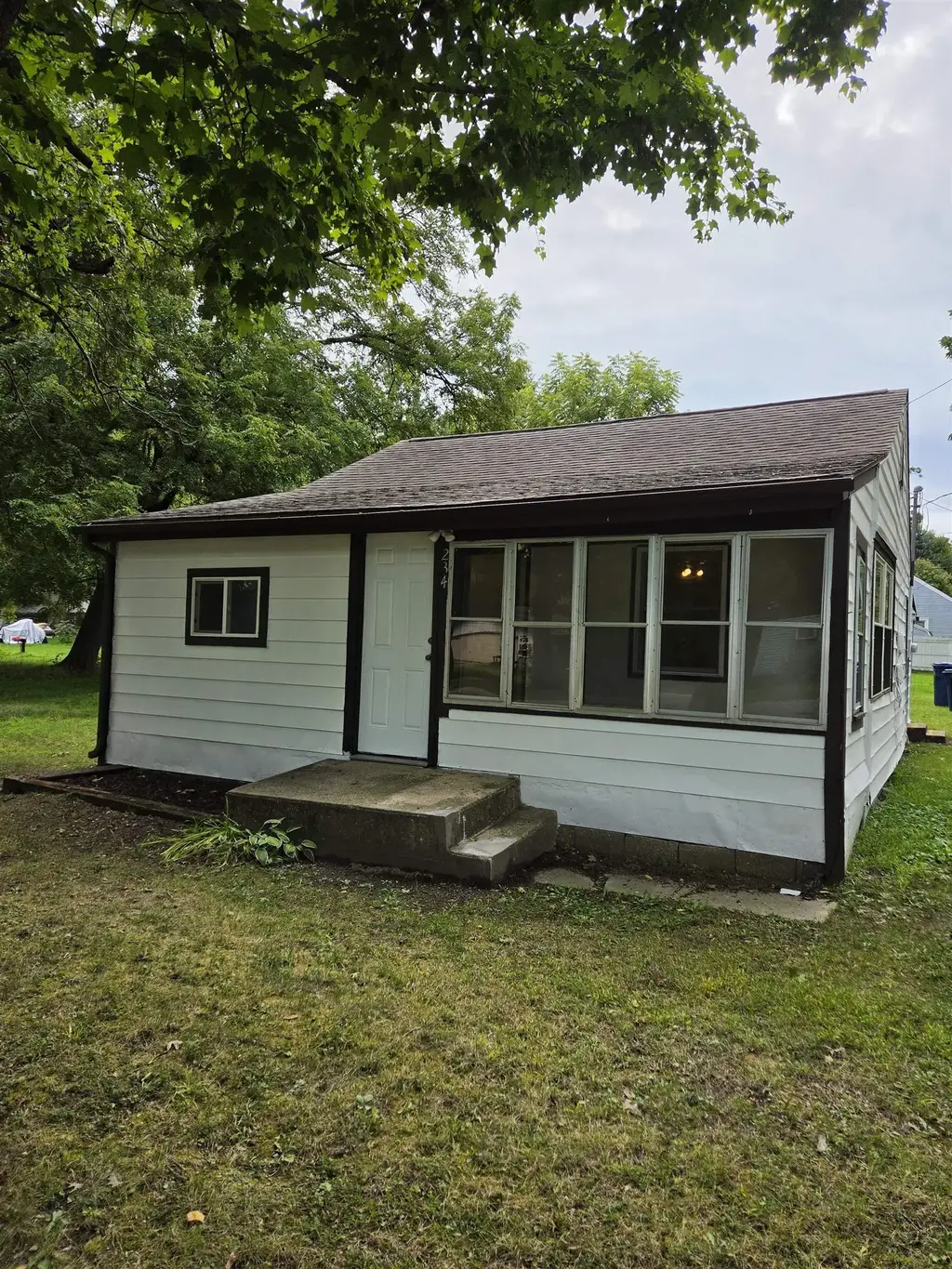 234 E South Avenue, Avon