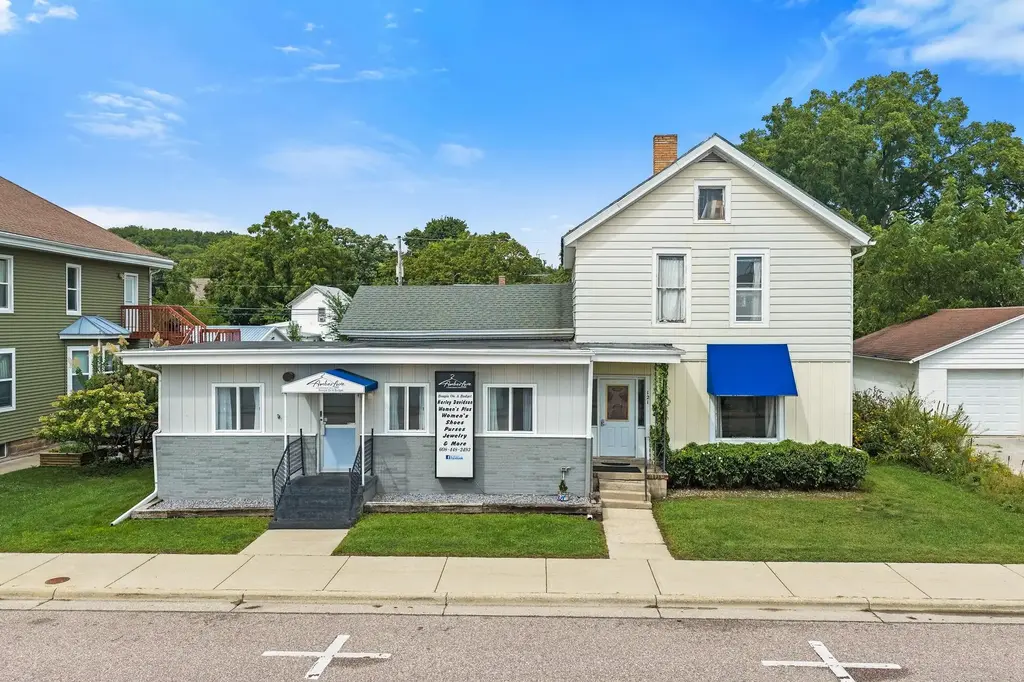 121 5th Street, Baraboo