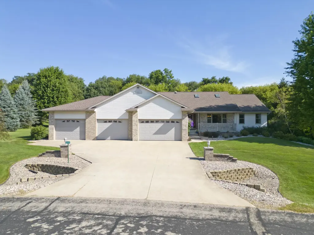 3096 Castleton Crossing, Bristol