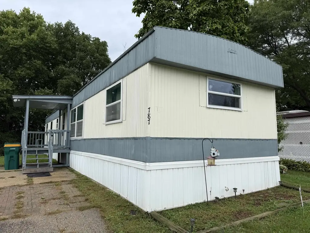 787 Norman Drive, Stoughton