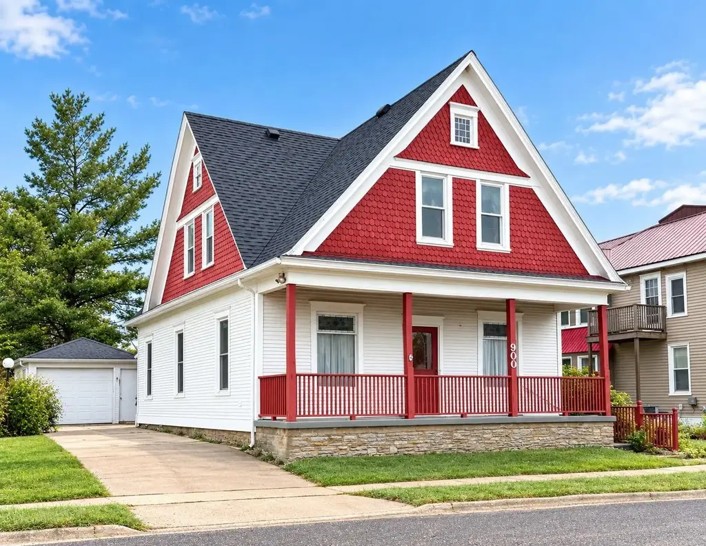 900 W Dodgeville Street, Highland