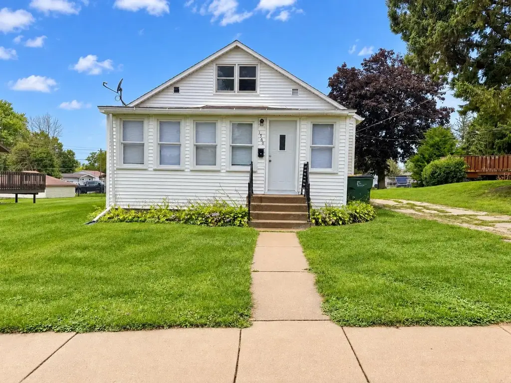 1560 Madison Street, Fennimore