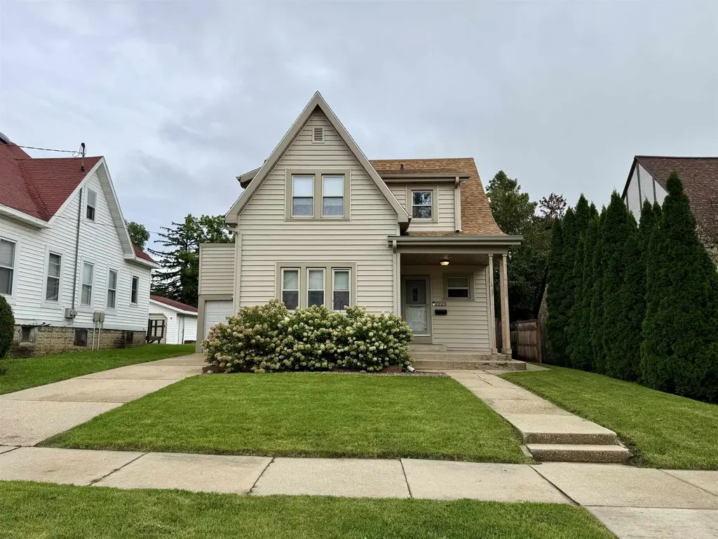 2223 8th Street, Monroe