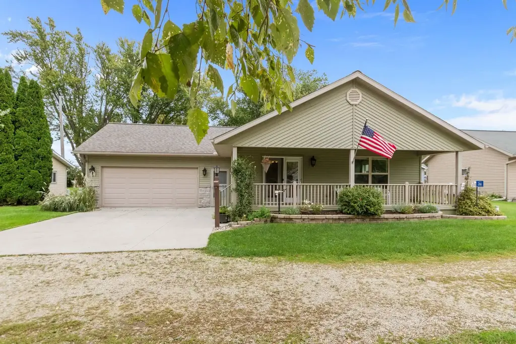 266 E Front Street, Marquette