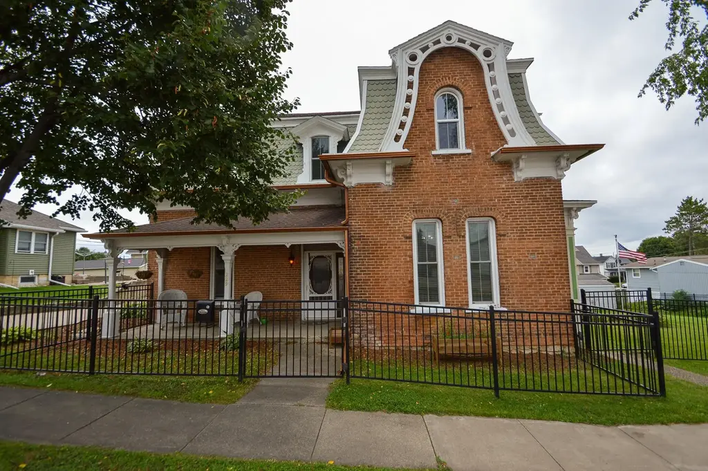 229 N Monroe Street, Lancaster