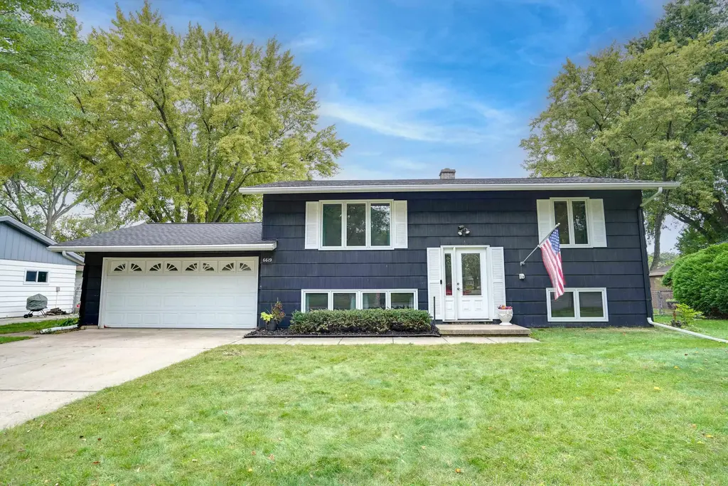 6619 Cooper Avenue, Middleton