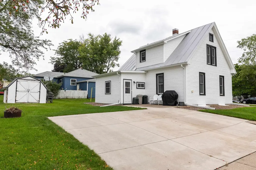 910 N Court Street, Platteville