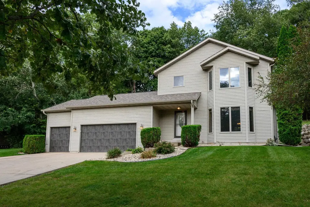 213 Yarrow Hill Drive, Cottage Grove