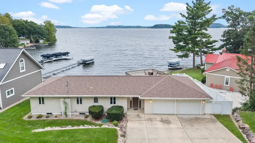 421 River Street, Merrimac