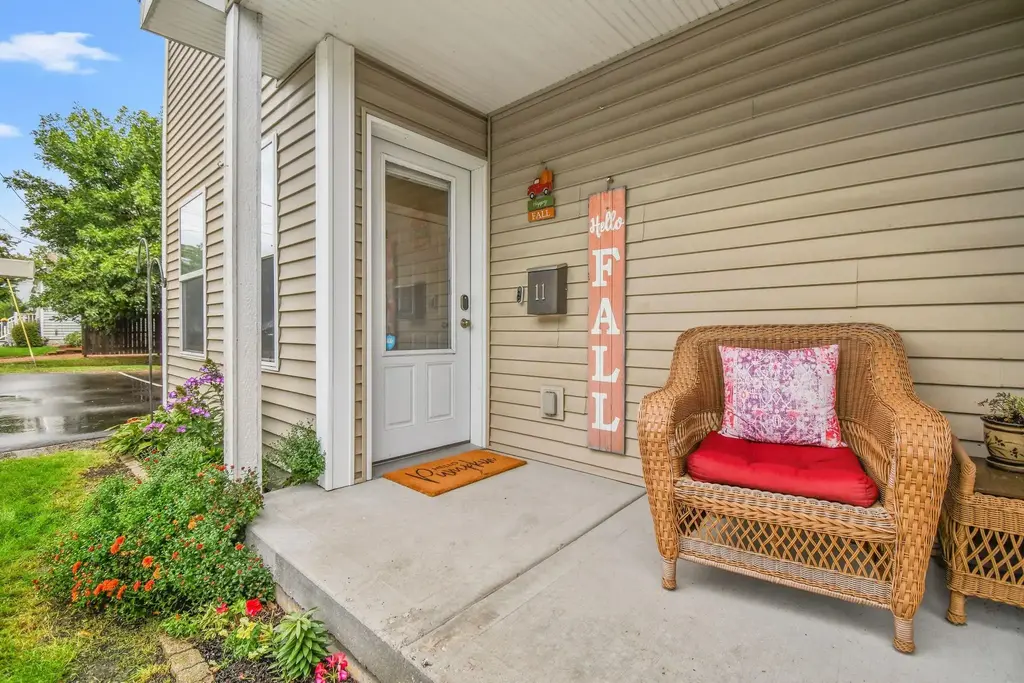 #11 - 1011 Summit Avenue, Stoughton