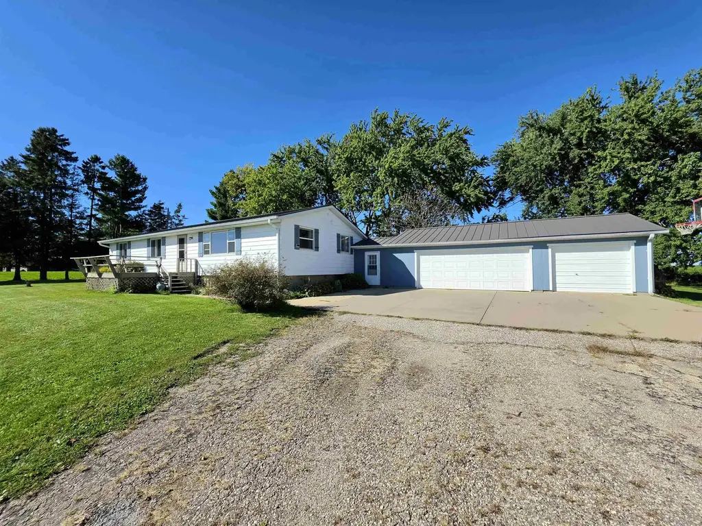 21248 County Highway A Road, Ridgeville