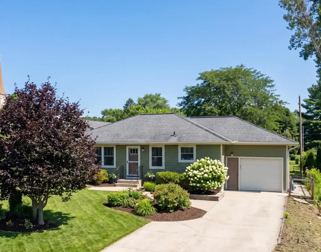 7766 Martinsville Road, Springfield