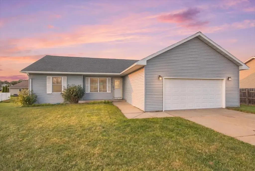 745 Crestview Drive, Reedsburg