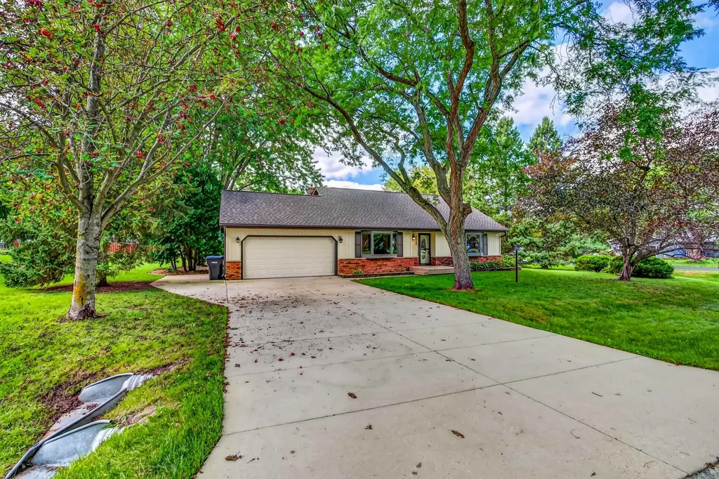 6229 Harvest Lane, Burke