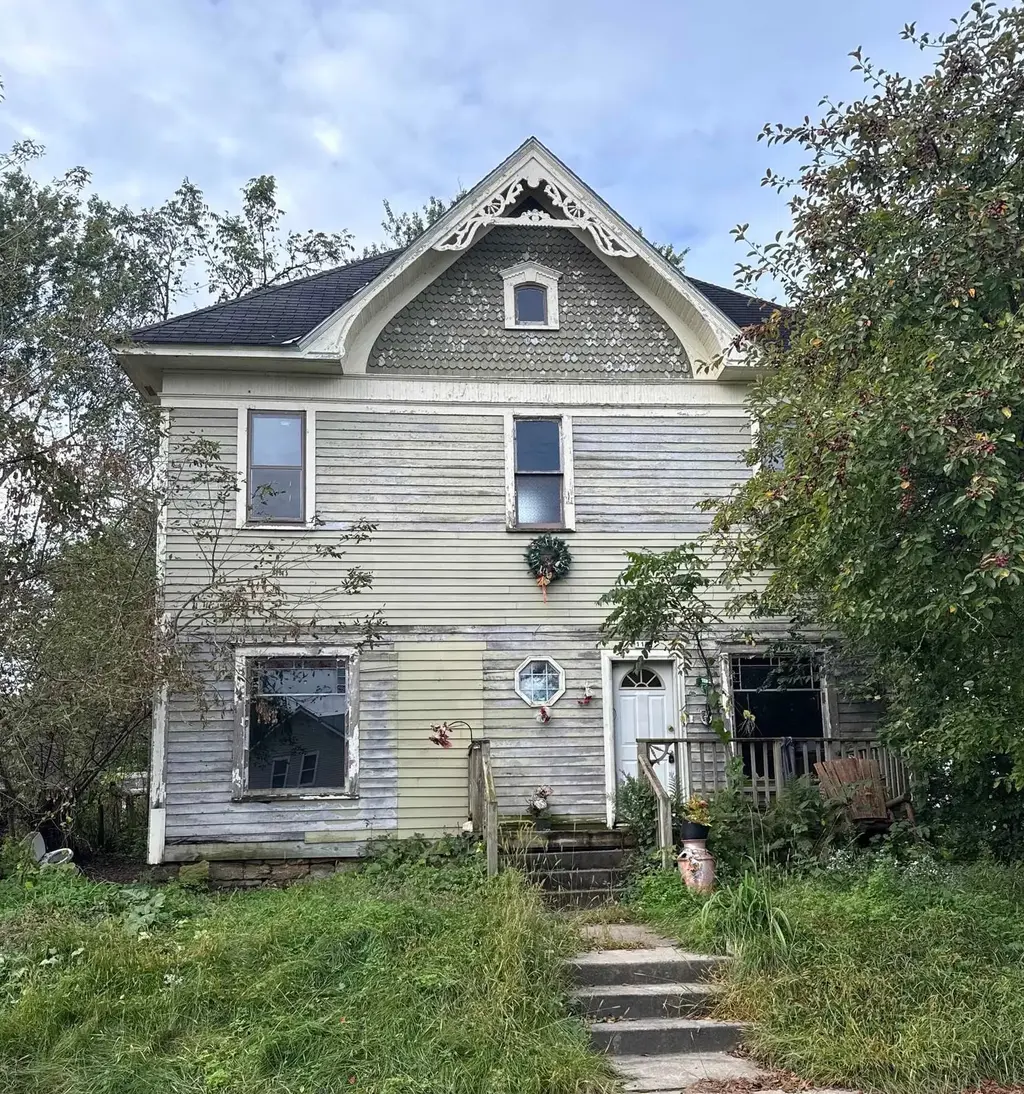 113 Main Street, Gays Mills